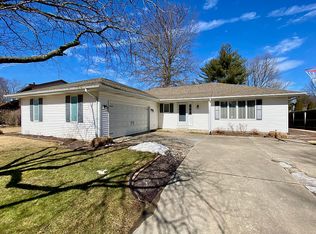 1109 Steeplechase Ln, Springfield, IL 62712