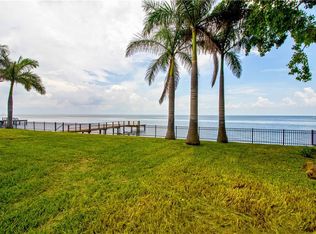 4170 Coquina Key Dr SE, Saint Petersburg, FL 33705