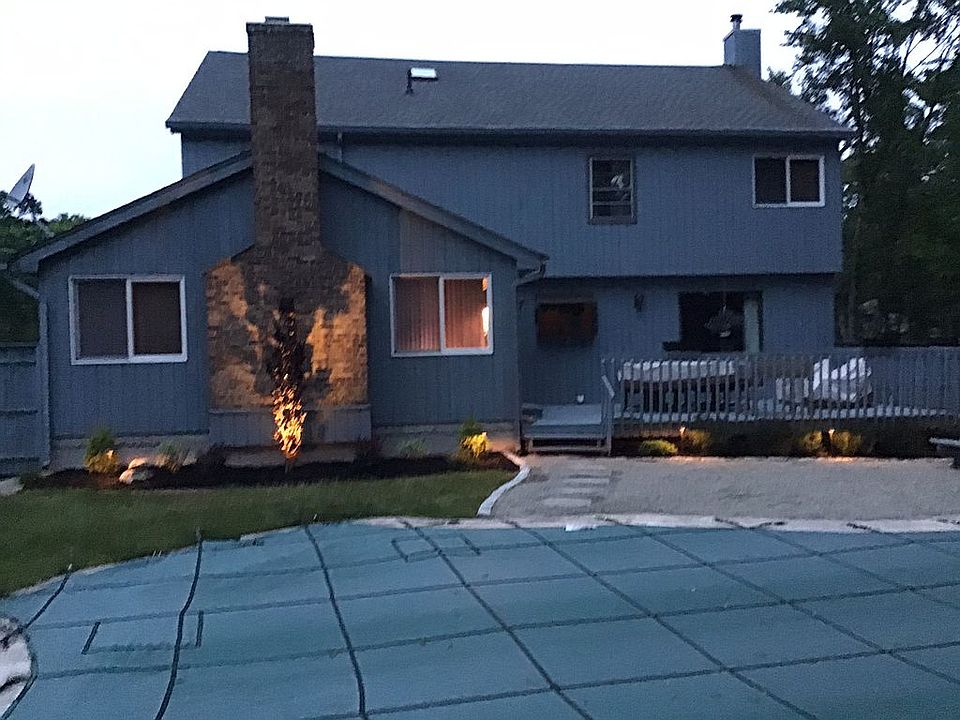 1st image of 14 Knollwood Dr