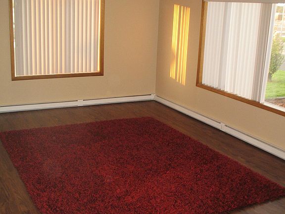 5th image of 519 Barth Ave