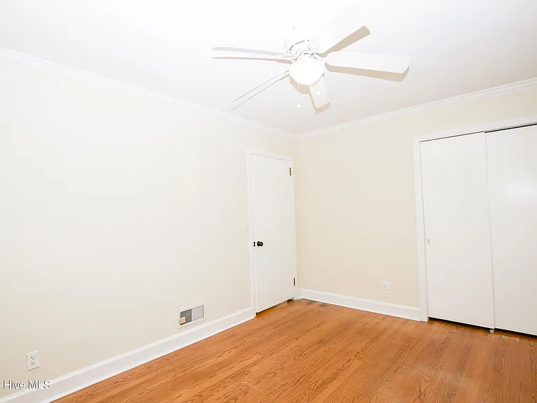 345 E New Hampshire Ave — Photo 35