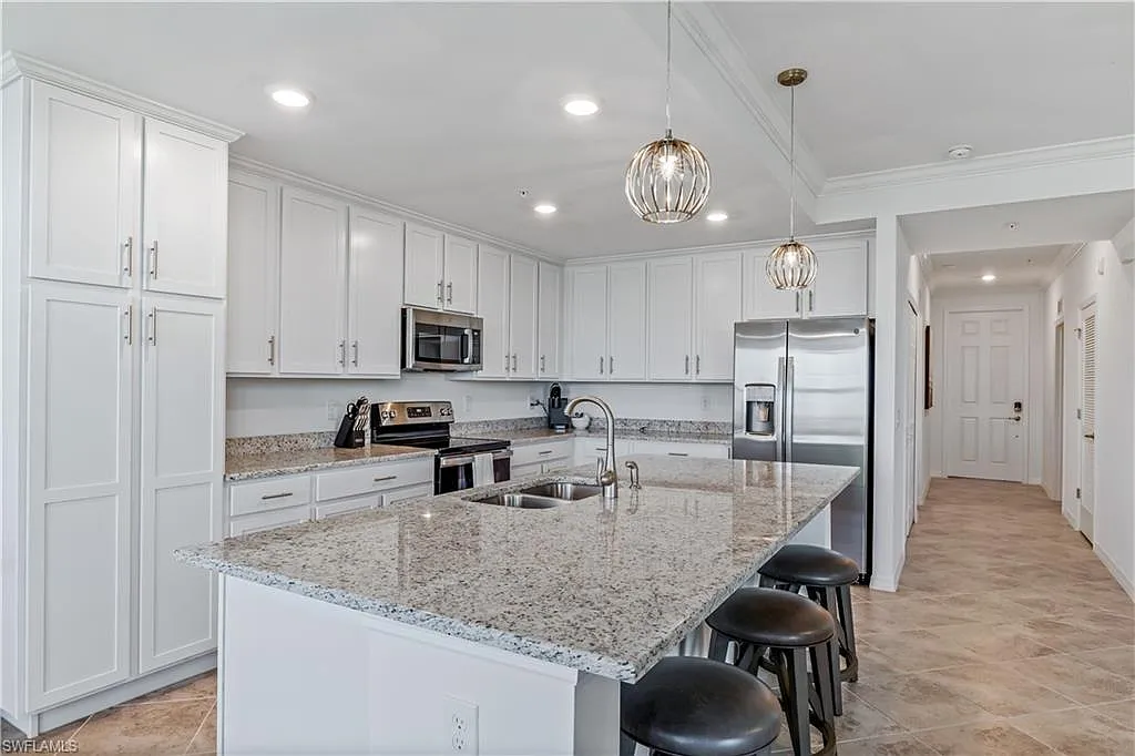 2 bed, 2.0 bath, 1170 sqft, $6,000 — Photo 4