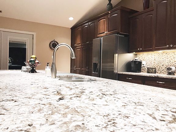 4th image of 4900 Osprey Ct