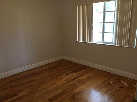 5th image of 1135 92nd St #204