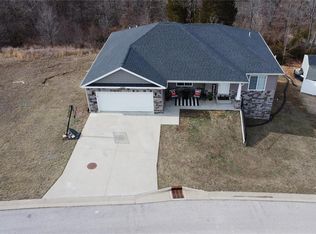 212 Ridgeview Dr, Saint Robert, MO 65584