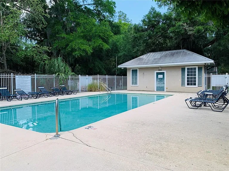 887 NW 21st Ave #887 — Photo 35