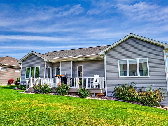 4th image of 1024 Peterson Dr