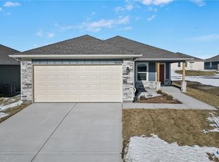 20276 W 194th St, Spring Hill, KS 66083