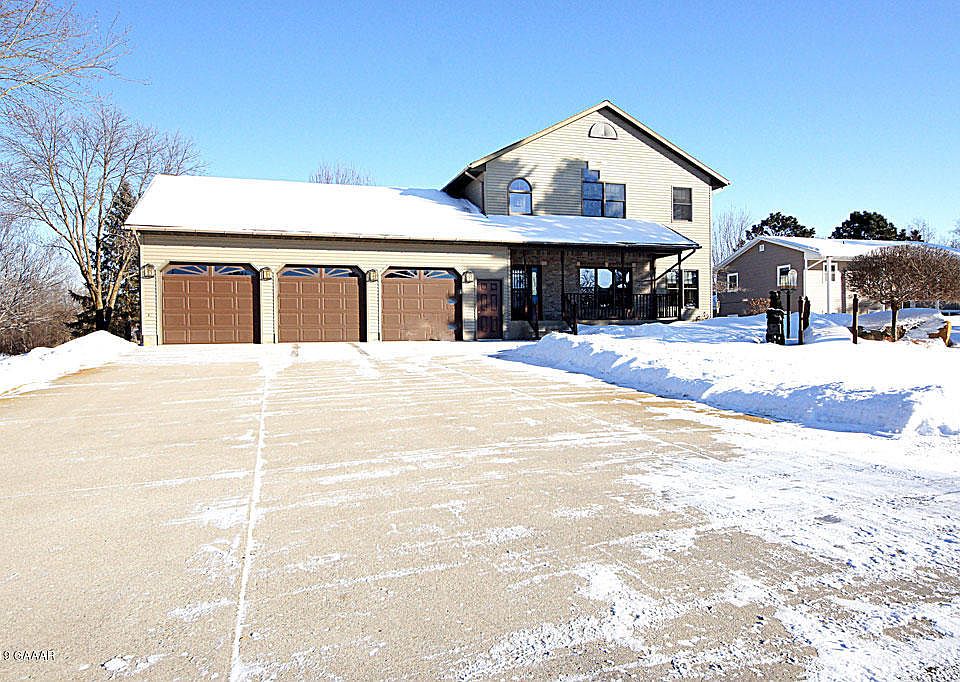 1st image of 1812 Oak Knoll Dr NE