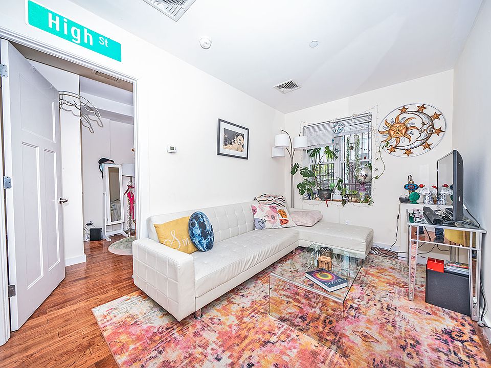1st image of 50 Jefferson St APT 1A