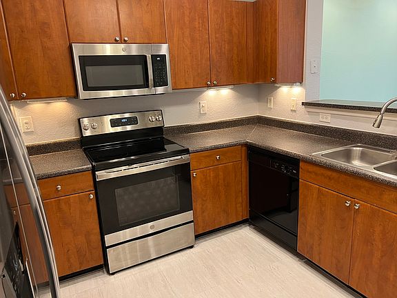 3rd image of 202 E South St Unit 2037
