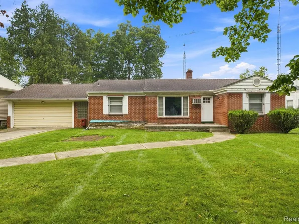 245 Anderson Ave, Croswell, MI 48422