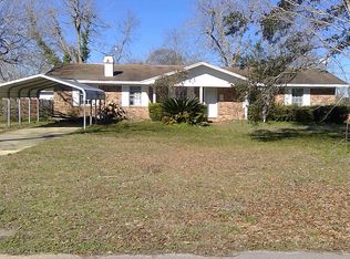 1404 Twilight Dr, Cantonment, FL 32533