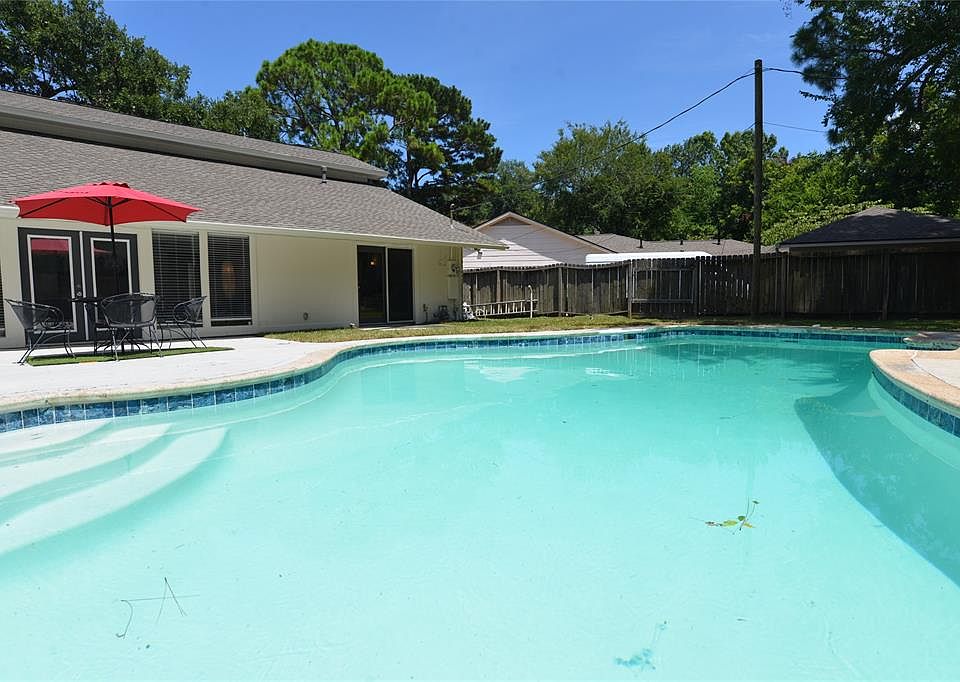 1st image of 1507 Lake Bank Ct
