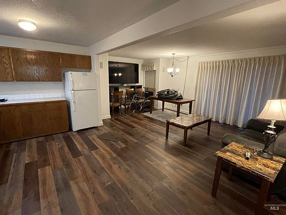 2nd image of 605 Indian Hills Dr APT 9