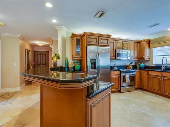 630 95th Ave N, Naples, FL