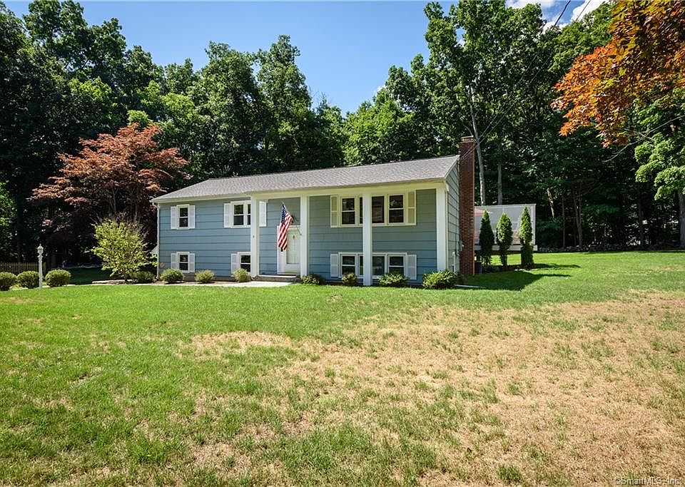 3 Cranbury Woods Road