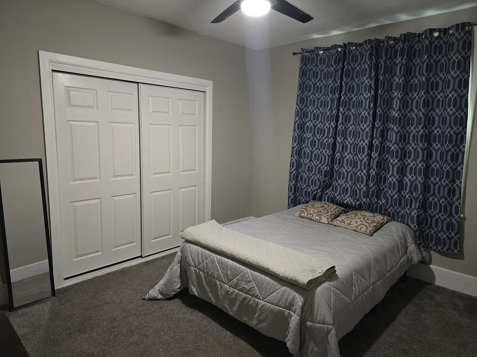 3 bed, 2812 sqft, $2,300 — Photo 4