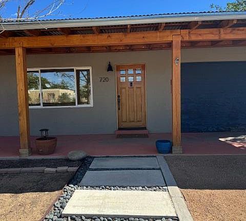 2nd image of 720 La Veta Dr NE