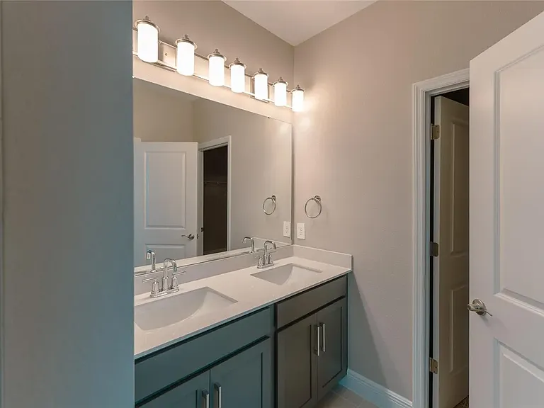 4991 Railroad Vine Aly — Photo 15