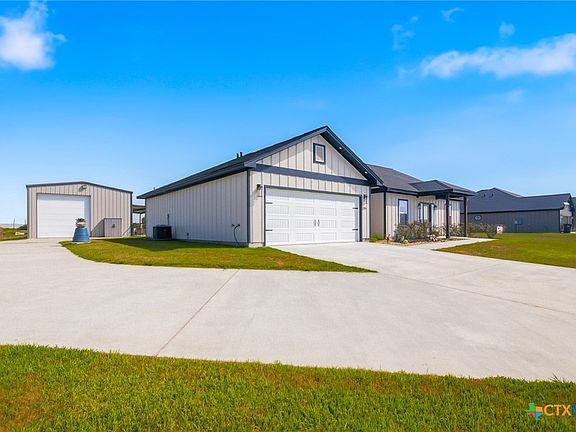 3rd image of 297 Whitetail Ln