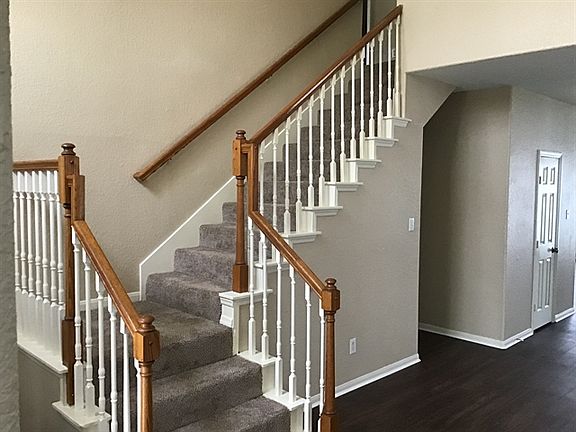 2nd image of 3110 Stratford Bend Dr