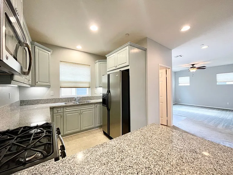 617 Calle Vibrante — Photo 3