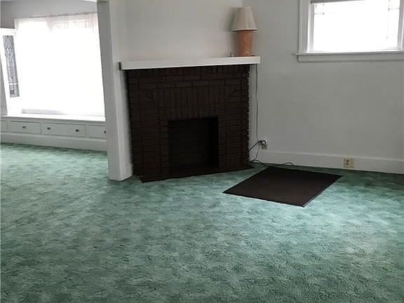3rd image of 2067 Carabel Ave