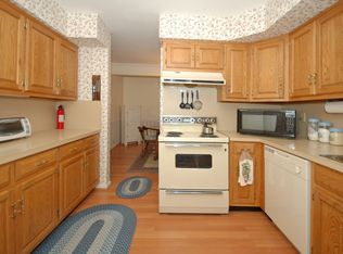 21 Countryside Dr, Basking Ridge, NJ 07920