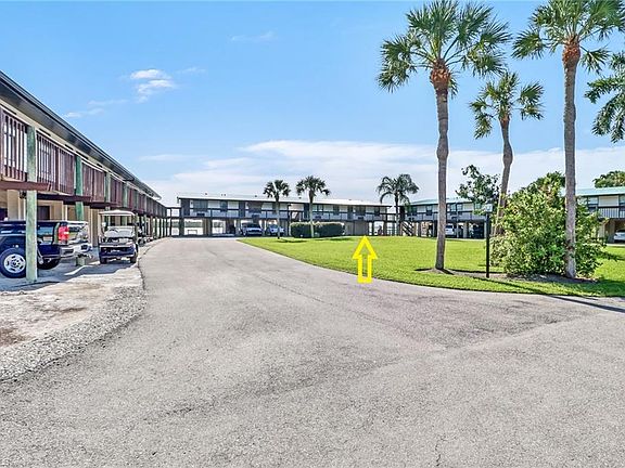 2nd image of 611 Palm Dr #H-37