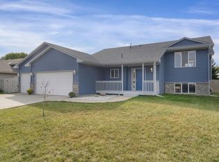 713 Obrien Pkwy, Belle Plaine, MN 56011
