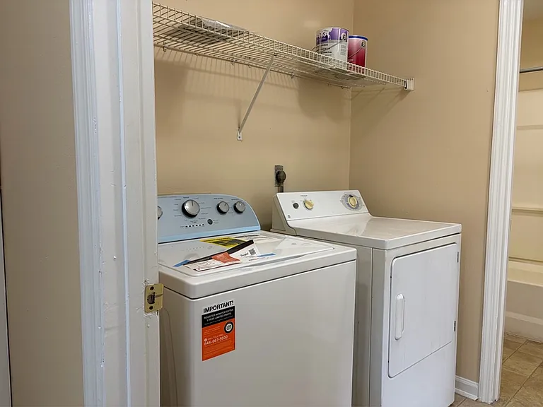 1103 Greentree Ct #F — Photo 6