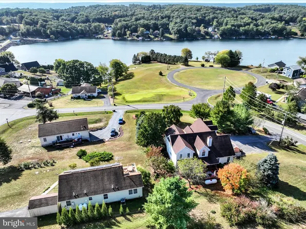 2137 Montana Dr, Auburn, PA 17922