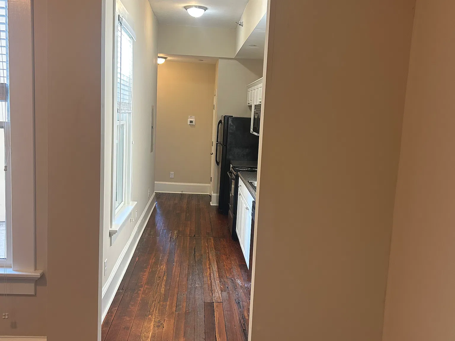 1246 Broad St — Photo 2
