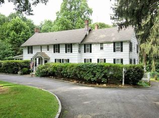 535 Motts Cove Rd S, Roslyn, NY 11576