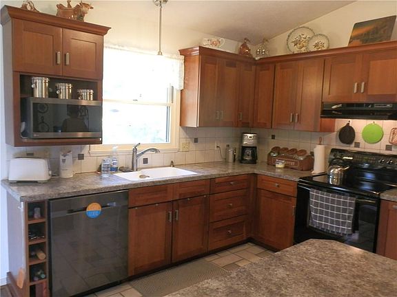 4th image of 1228 W Watson Dr