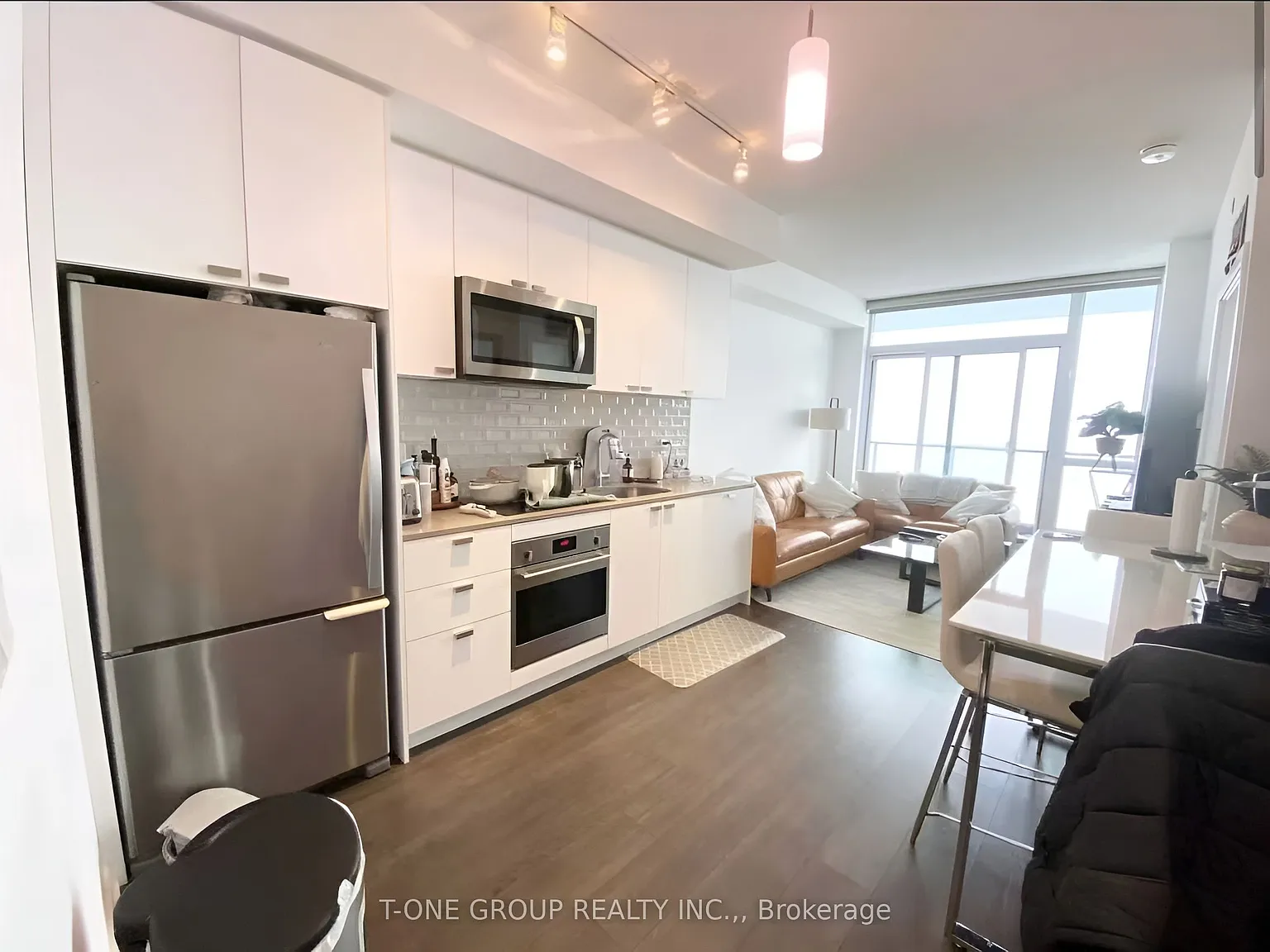 2 bed, $2,350 — Photo 3