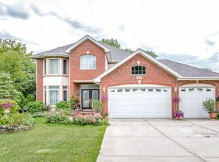 8S071 Vine St, Willowbrook, IL 60527