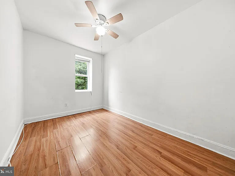 2516 W Pratt St — Photo 15