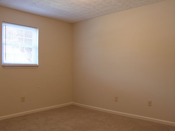 5th image of 304 Lakeview Dr