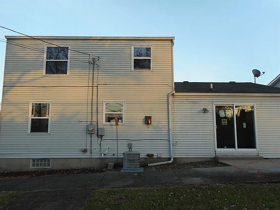 2nd image of 1382 Karahill Dr