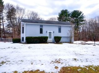 11 Salmon St, Newmarket, NH 03857