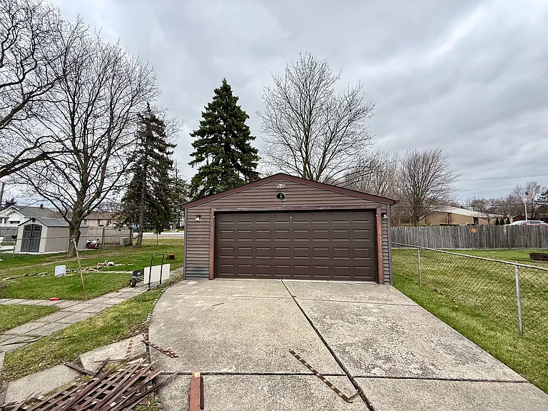 18144 N Oak Dr — Photo 5