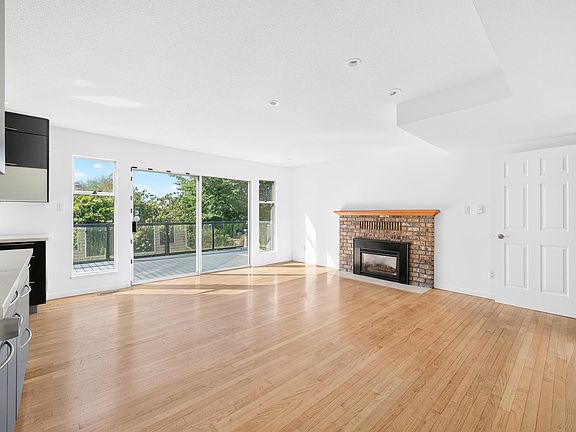 3rd image of 16290 78a Ave
