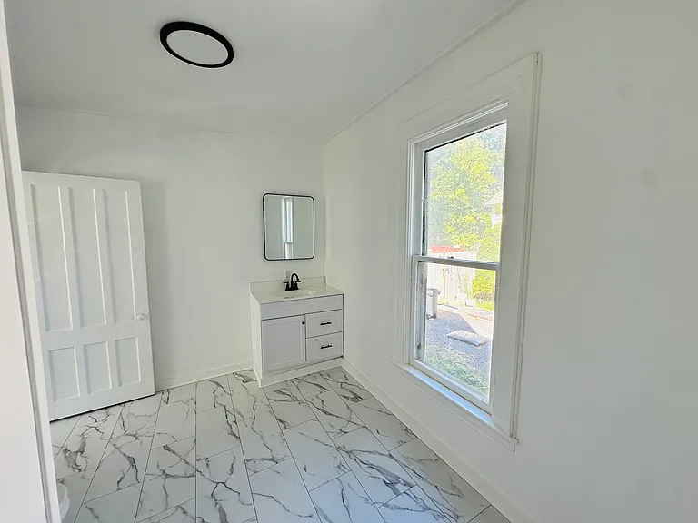 436 S Hamilton St — Photo 6