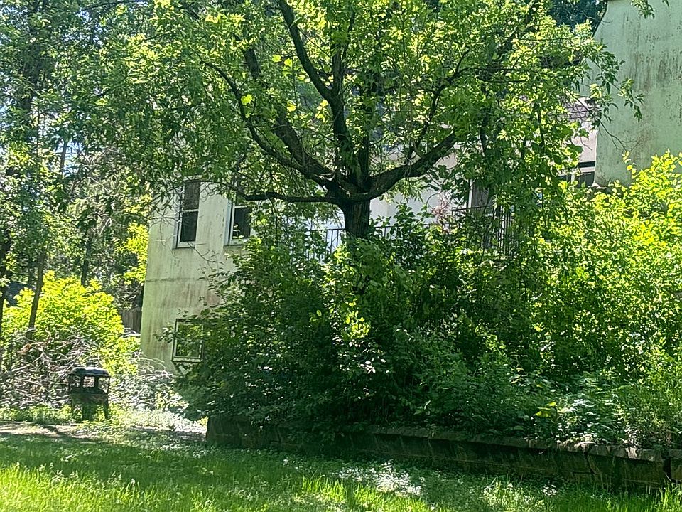 1st image of 2472 Taylor Ave