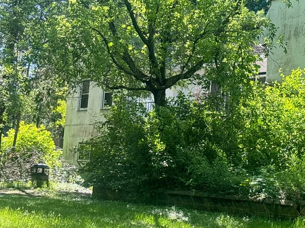 2472 Taylor Ave, White Bear Township, MN 55110