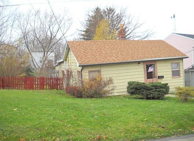 1st image of 4134 Maxwell Ave #P1-21