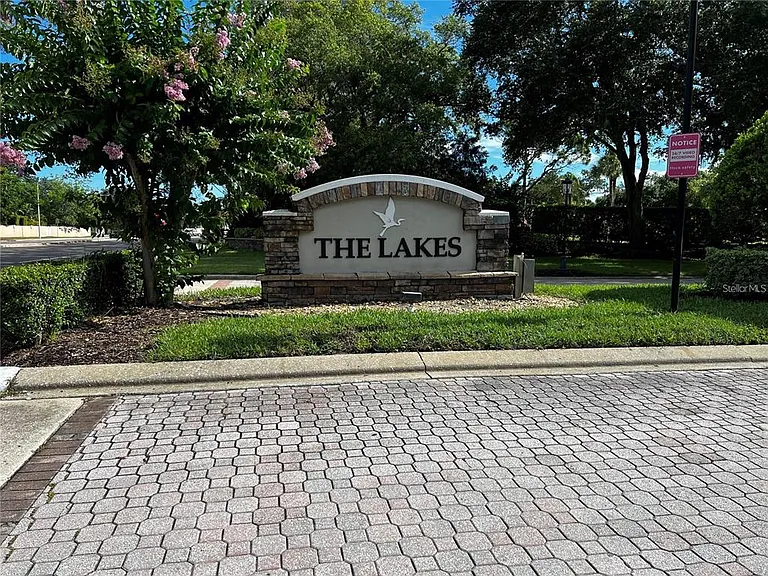 4594 Trails Dr — Photo 4
