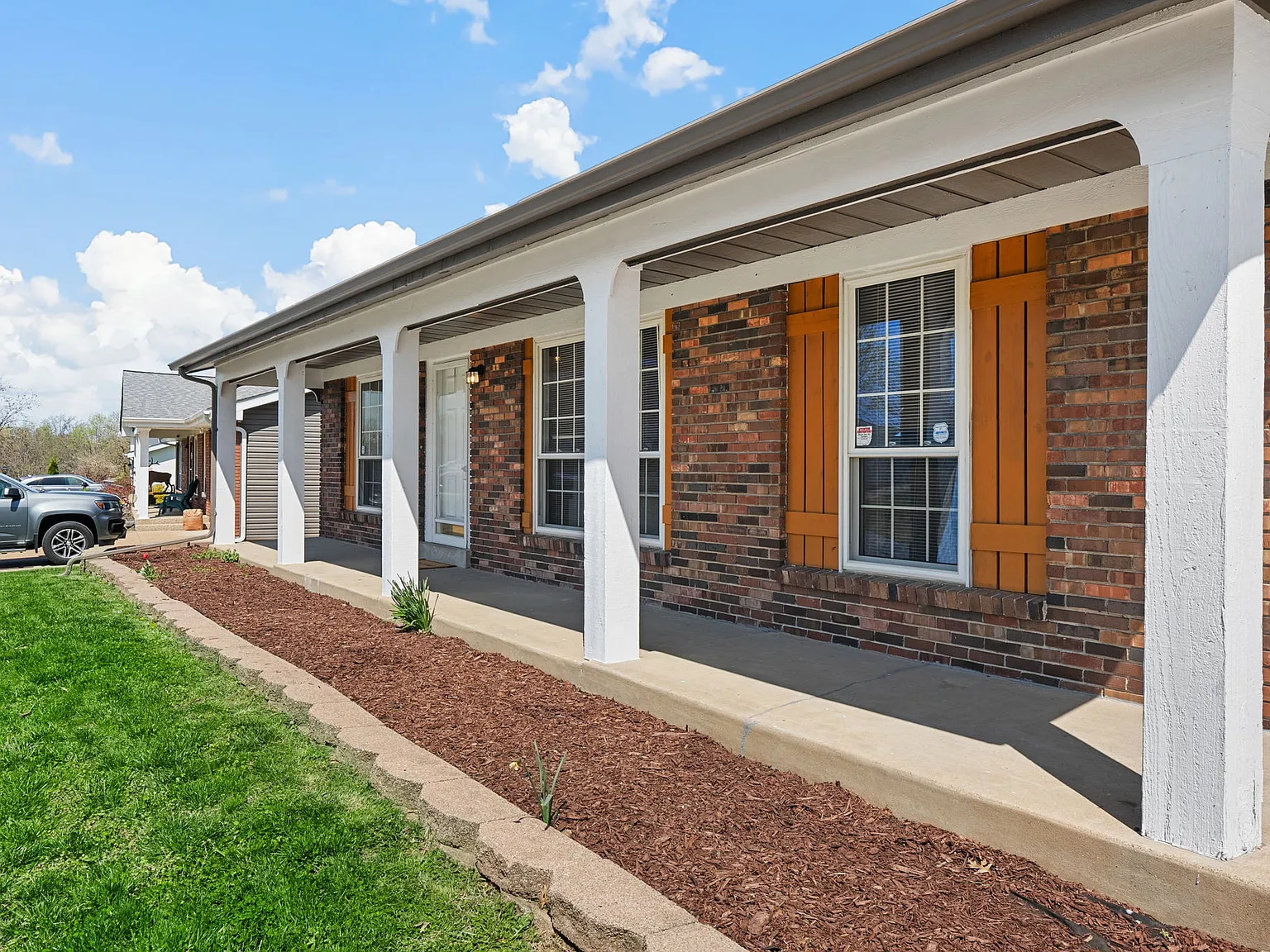 5 bed, 3206 sqft, $5,600 — Photo 3
